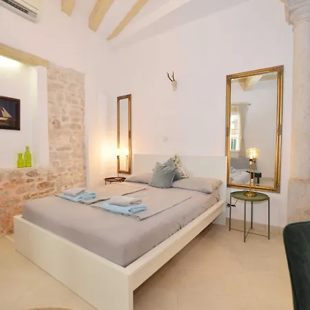 Modern And Cozy Old Town - * Ρόβινι